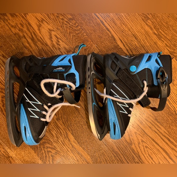 Sold elsewhere - Lake Placid MONARCH Boy's Adjustable Ice Skates - Picture 1 of 7